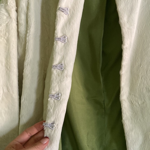 Spooner Prague cream faux fur coat - Picture 3 of 9